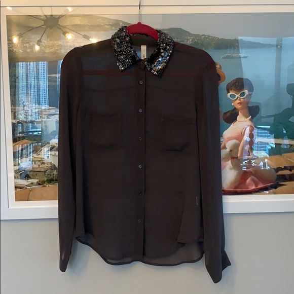 💕HP💕Wyatt Grey sequin collar sheer button down blouse - Picture 6 of 16